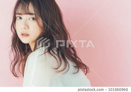 Hairstyle images for young women 101860968