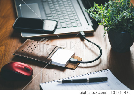 External hard drive 101861423