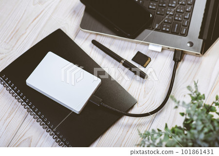 External hard drive 101861431