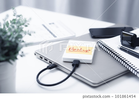 External hard drive 101861454