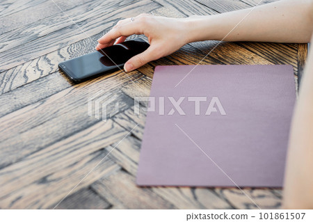 Mobile phone with an empty screen 101861507