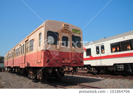 在華麗復活的JNR型柴油車旁安靜度過餘生的原JR東日本Kiha 30系柴油車 101864706