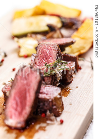 Medium roasted steak 101866462