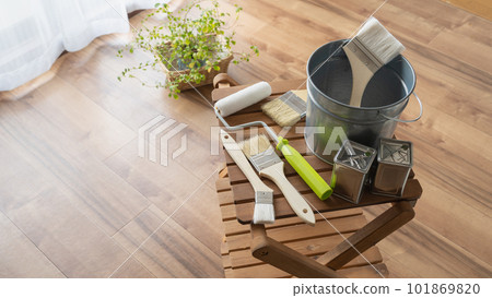 DIY/renovation/painting contractor image wood grain background DIY/renovation/painting contractor image wood grain background 101869820