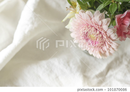 Image of flowers and cloth with copy space 101870086