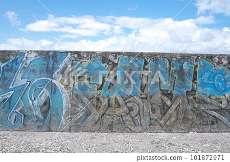 graffiti graffiti 101872971