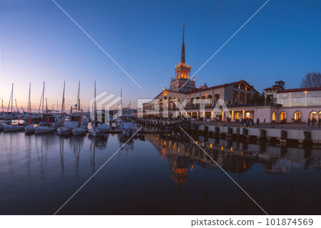 Marine Station in Sochi with boats on the pier with calm water. 101874569