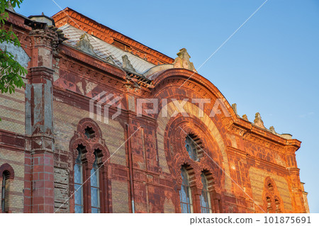 Synagogue on the bank of the river Uzh. Uzhhorod, Ukraine. 101875691