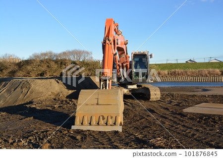 Construction machine at civil engineering construction site Construction machine at civil engineering construction site 101876845