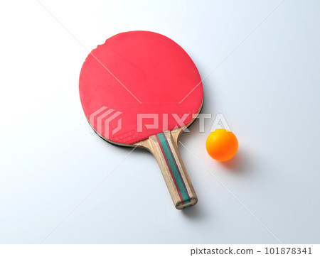 Red racket and ping-pong ball Retro hot spring table tennis (white background) 101878341