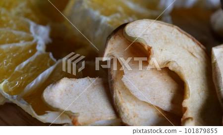 Assorted dried fruit yori 101879855