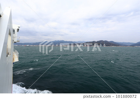 進入清水港的船隻 進入清水港的船隻 101880072