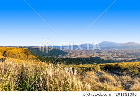 Daikanbo and Mount Aso in Autumn Daikanbo and Mount Aso in Autumn 101881096