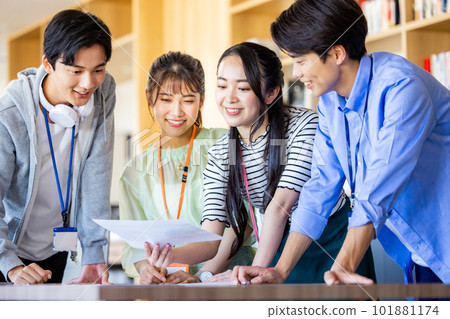 Engineers are having a meeting Engineers are having a meeting 101881174