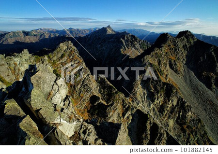 從烏澤山山頂看到的北阿爾卑斯大鮎魚 101882145