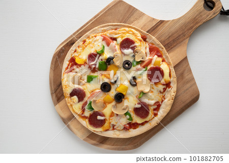 薄皮米蘭式披薩 薄皮米蘭式披薩 101882705