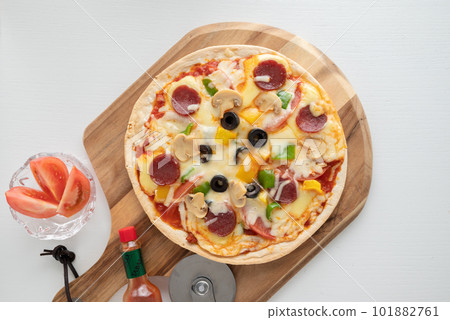 薄皮米蘭式披薩 薄皮米蘭式披薩 101882761