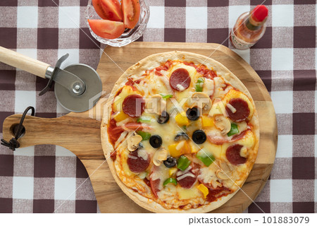 薄皮米蘭式披薩 薄皮米蘭式披薩 101883079