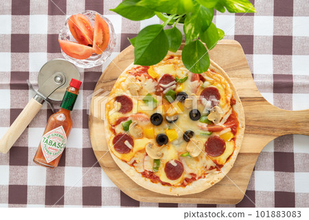 薄皮米蘭式披薩 薄皮米蘭式披薩 101883083