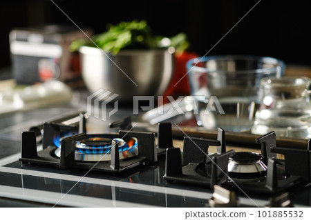 The concept of economical and reasonable use of gas in everyday life The concept of economical and reasonable use of gas in everyday life 101885532