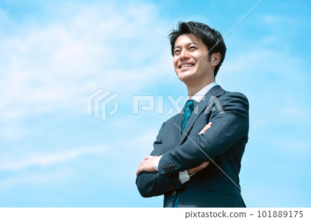 Blue sky and businessman 101889175