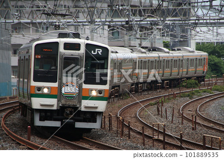 [JU] Takasaki Line 211 Series Train (Takasaki Line 130th Anniversary Wrapping) 101889535