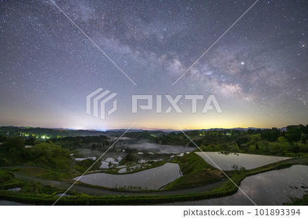 The Milky Way over the rice terraces 101893394