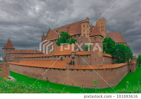 2022-06-13. view of castle of the Teutonic Knights Order in Malbork, Poland 2022-06-13. view of castle of the Teutonic Knights Order in Malbork, Poland 101893616