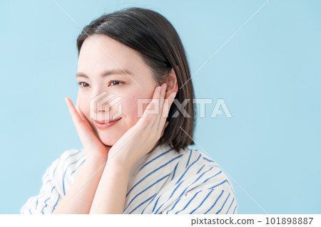 美麗女人藍背 101898887