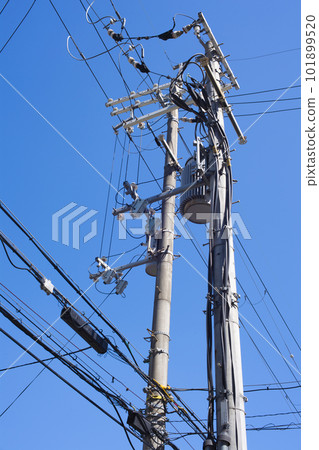 電線桿和電線 電線桿和電線 101899520