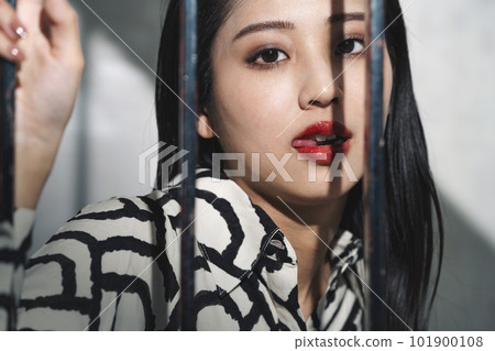 一個酷女人的肖像 一個酷女人的肖像 101900108
