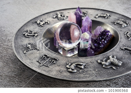 Crystals for healing, fortune telling and astrologhy circle on grey background. Esoteric and life coaching concept. 101900368