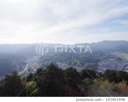 Ozu cityscape seen from Mt. Fuji (Ozu City, Ehime Prefecture) 101901499