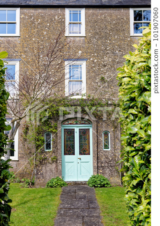 Old house in the Village of Nunney - Somerset, England 101907060