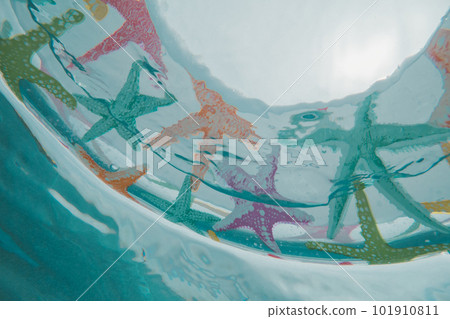 pool and float 101910811