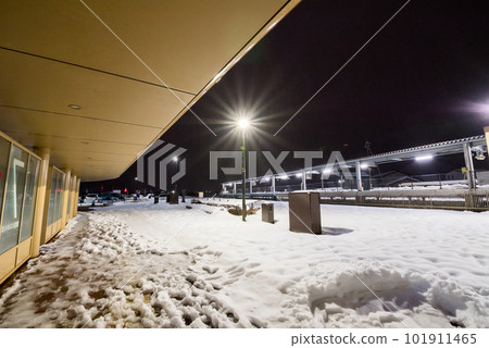 [Shin-Takaoka Station] Scenery in front of the south exit in the early morning 101911465
