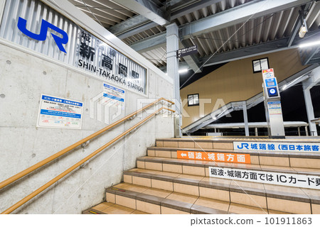 [Shin-Takaoka Station] Ticket gate at Johana Line platform early in the morning 101911863