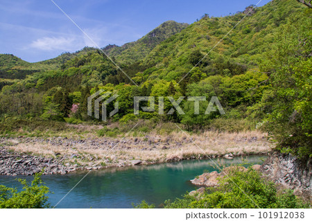 The flow of the Azuma River seen from the promenade of Azuma Shinsui Park The flow of the Azuma River seen from the promenade of Azuma Shinsui Park 101912038