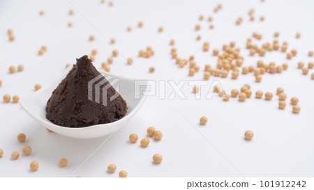 大豆和味噌 | 紅味噌圖片 大豆和味噌 | 紅味噌圖片 101912242