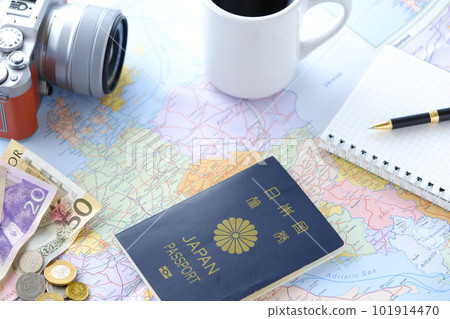 Prepare a Japanese passport (5-year navy blue passport) and plan your trip 101914470