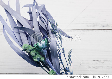 時尚的花束左側 101917534