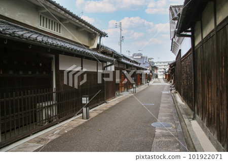 Tondabayashi Jinaimachi Lined with Traditional Wooden Houses Tondabayashi Jinaimachi Lined with Traditional Wooden Houses 101922071