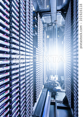 big data storage network and cloud computing technology concept 101928118