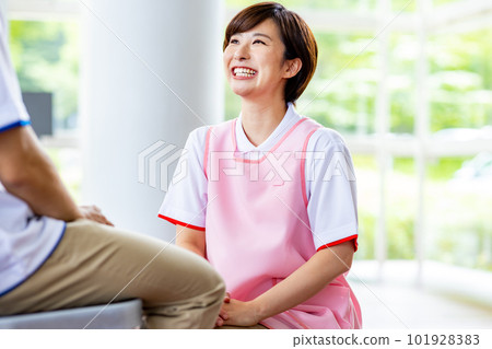 照顧者的女人 101928383
