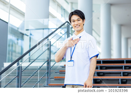 照顧者男性 101928396