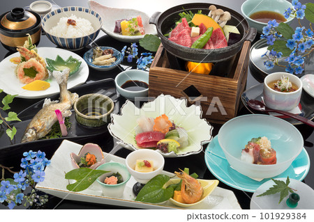 Japanese cuisine・luxury kaiseki cuisine 101929384