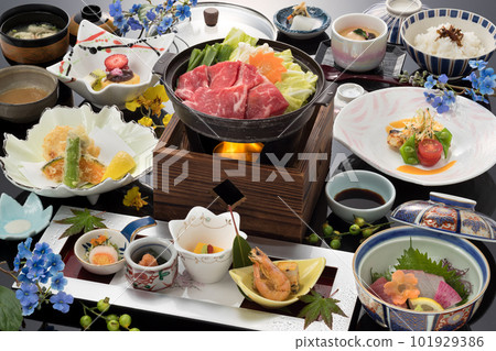 Japanese cuisine・luxury kaiseki cuisine 101929386