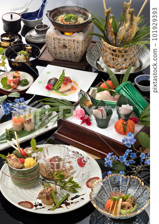 Japanese cuisine・luxury kaiseki cuisine 101929393