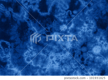 Murakumo tie-dyed indigo dyeing with beautiful cloud-like uneven color patterns Murakumo tie-dyed indigo dyeing with beautiful cloud-like uneven color patterns 101931825