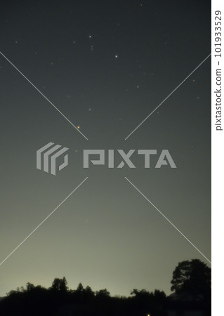 Antares (Scorpio) rising in the night sky in the southeast of Nagasaka-cho, Hokuto City Antares (Scorpio) rising in the night sky in the southeast of Nagasaka-cho, Hokuto City 101933529